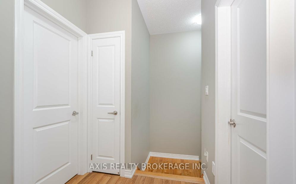 Photo 16 of 25 Fruitvale Circle, Brampton, Northwest Brampton — HOMEH
