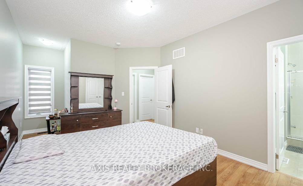 Photo 19 of 25 Fruitvale Circle, Brampton, Northwest Brampton — HOMEH