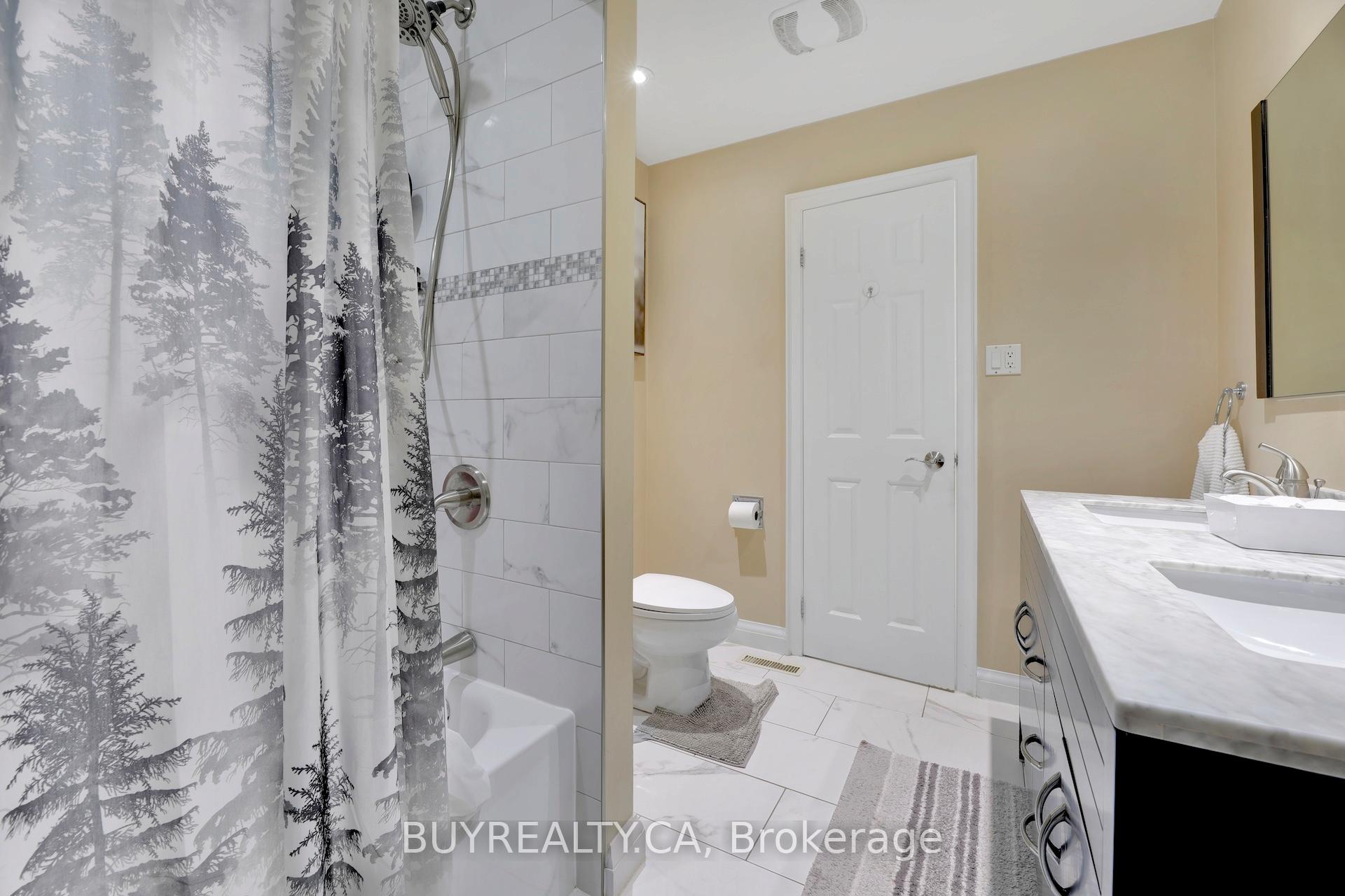 Photo 27 of Unit 72, 104 Poplar Crescent, Aurora, Aurora Highlands — HOMEH