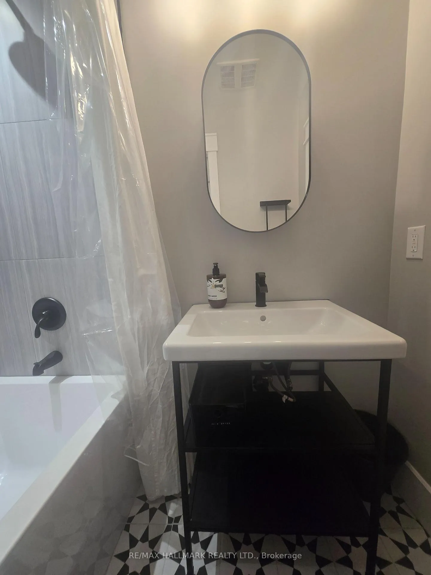 Photo 16 of Unit Main, 251 Silverthorn Avenue, Toronto, Weston-Pellam Park — HOMEH