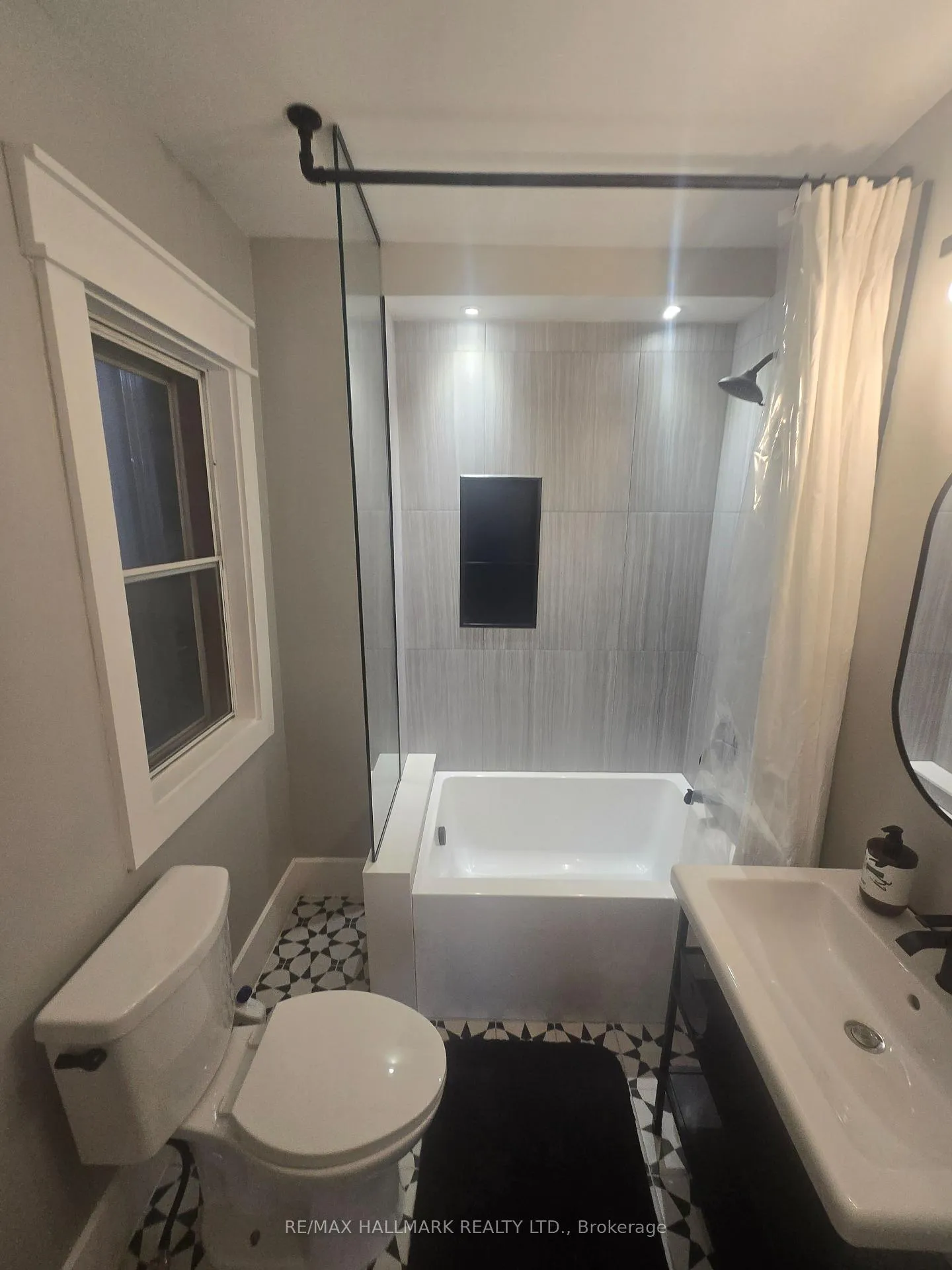 Photo 18 of Unit Main, 251 Silverthorn Avenue, Toronto, Weston-Pellam Park — HOMEH