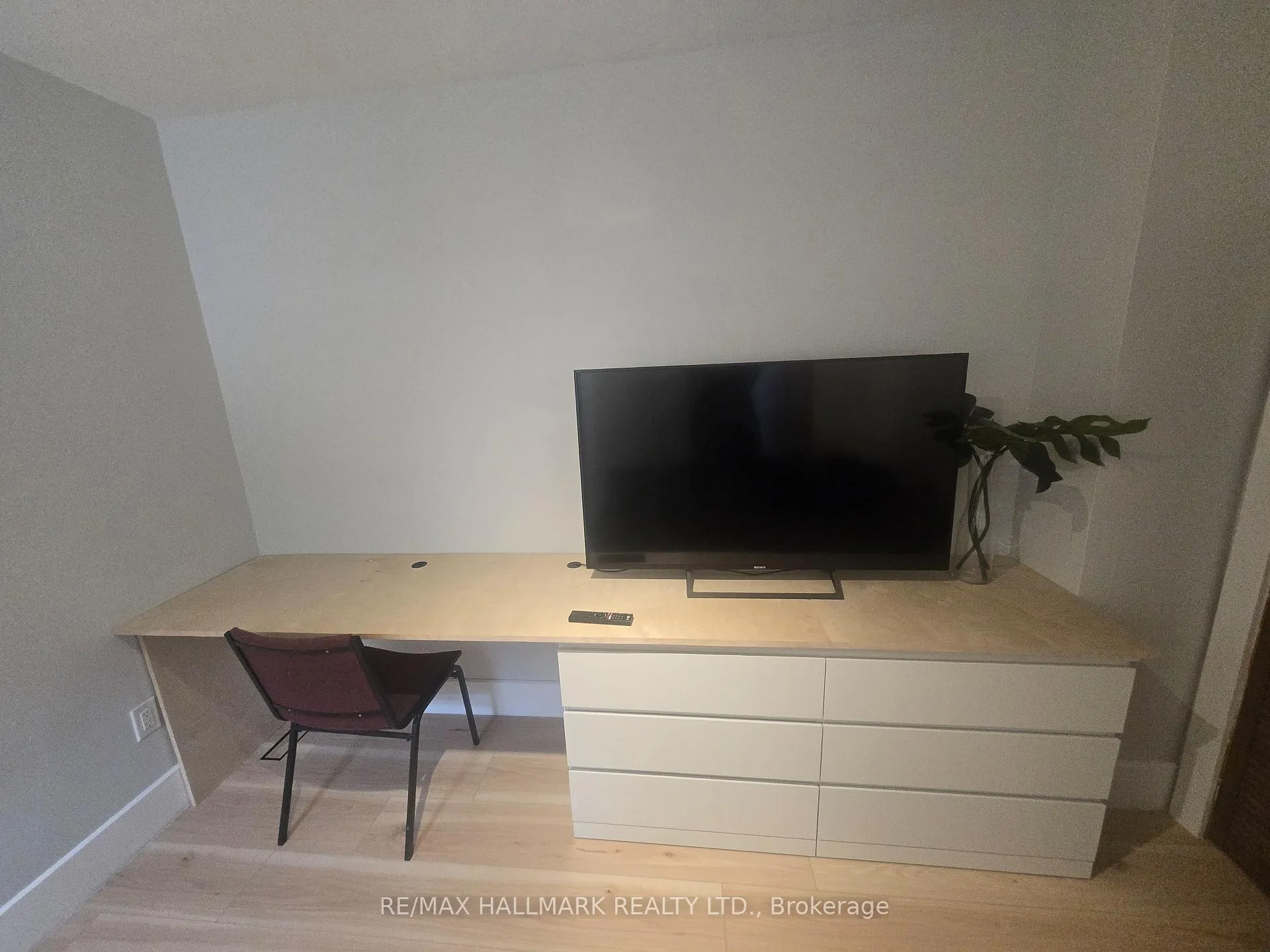 Photo 38 of Unit Main, 251 Silverthorn Avenue, Toronto, Weston-Pellam Park — HOMEH