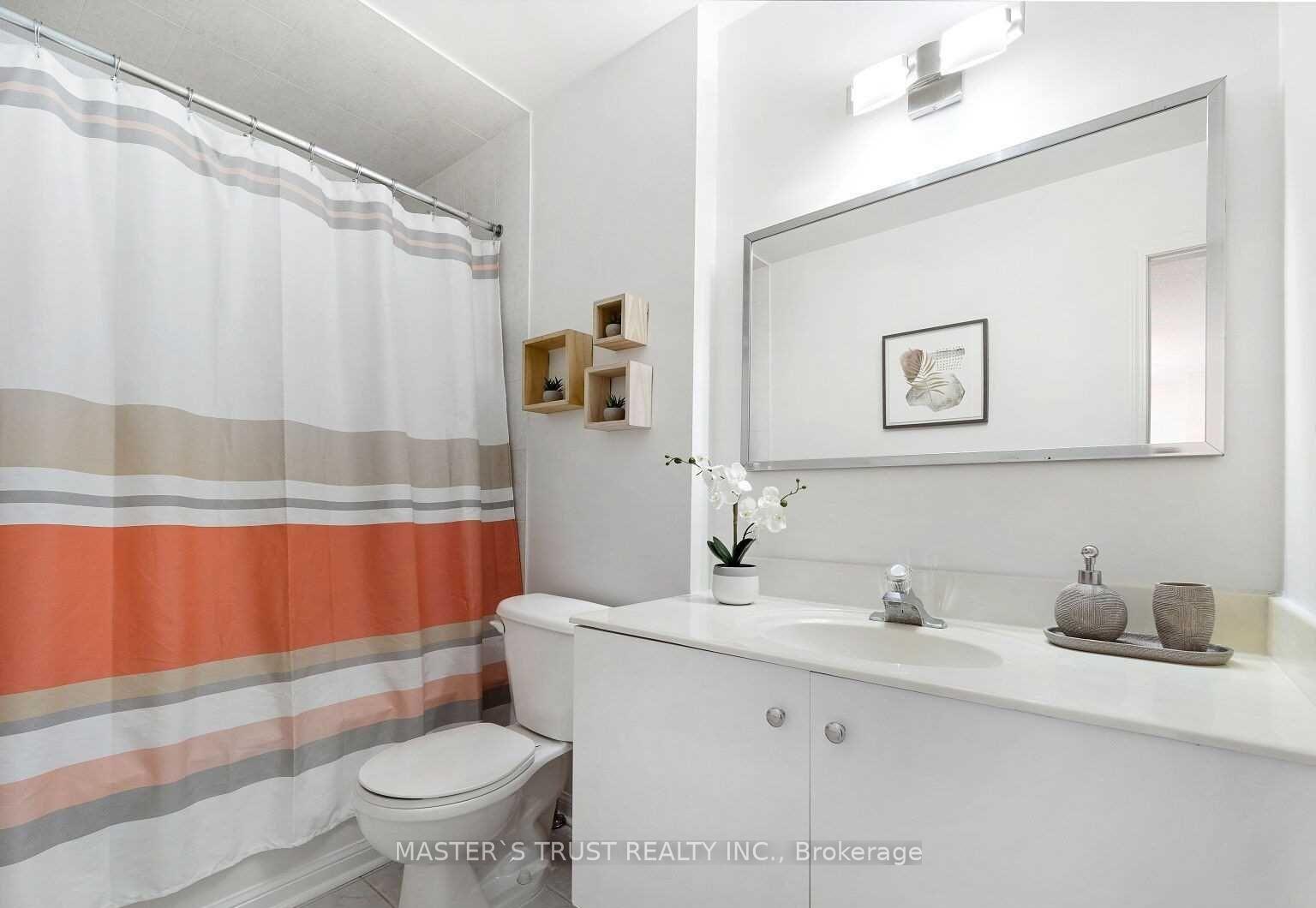 Photo 8 of Unit UPPER LEVEL, 12 Cox Boulevard, Markham, Unionville — HOMEH