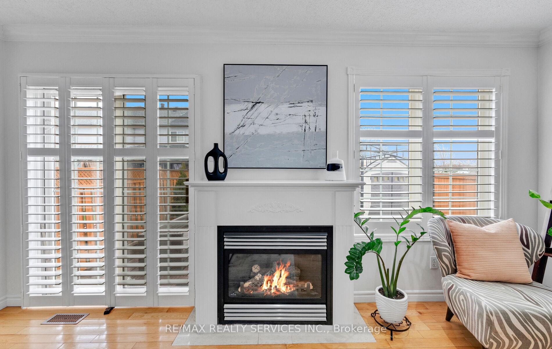 Photo 17 of 1 Queen Anne Drive, Brampton, Fletcher's Meadow — HOMEH