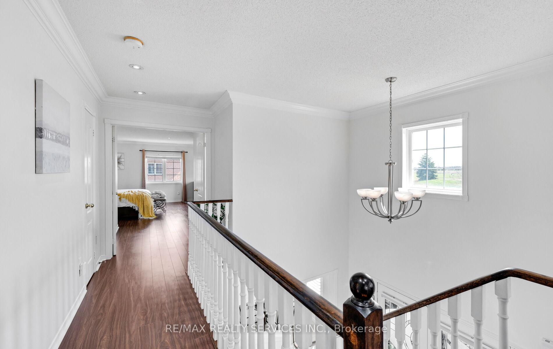 Photo 25 of 1 Queen Anne Drive, Brampton, Fletcher's Meadow — HOMEH