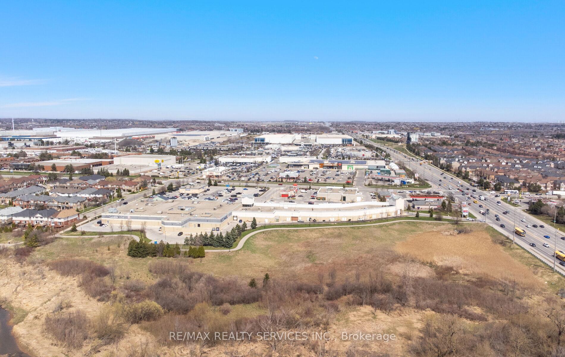 Photo 49 of 1 Queen Anne Drive, Brampton, Fletcher's Meadow — HOMEH