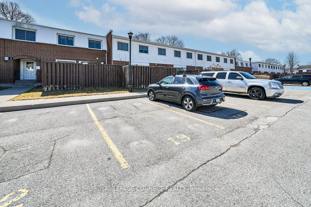 Photo 3 of Unit 13, 1010 Glen Street, Oshawa, Lakeview — HOMEH