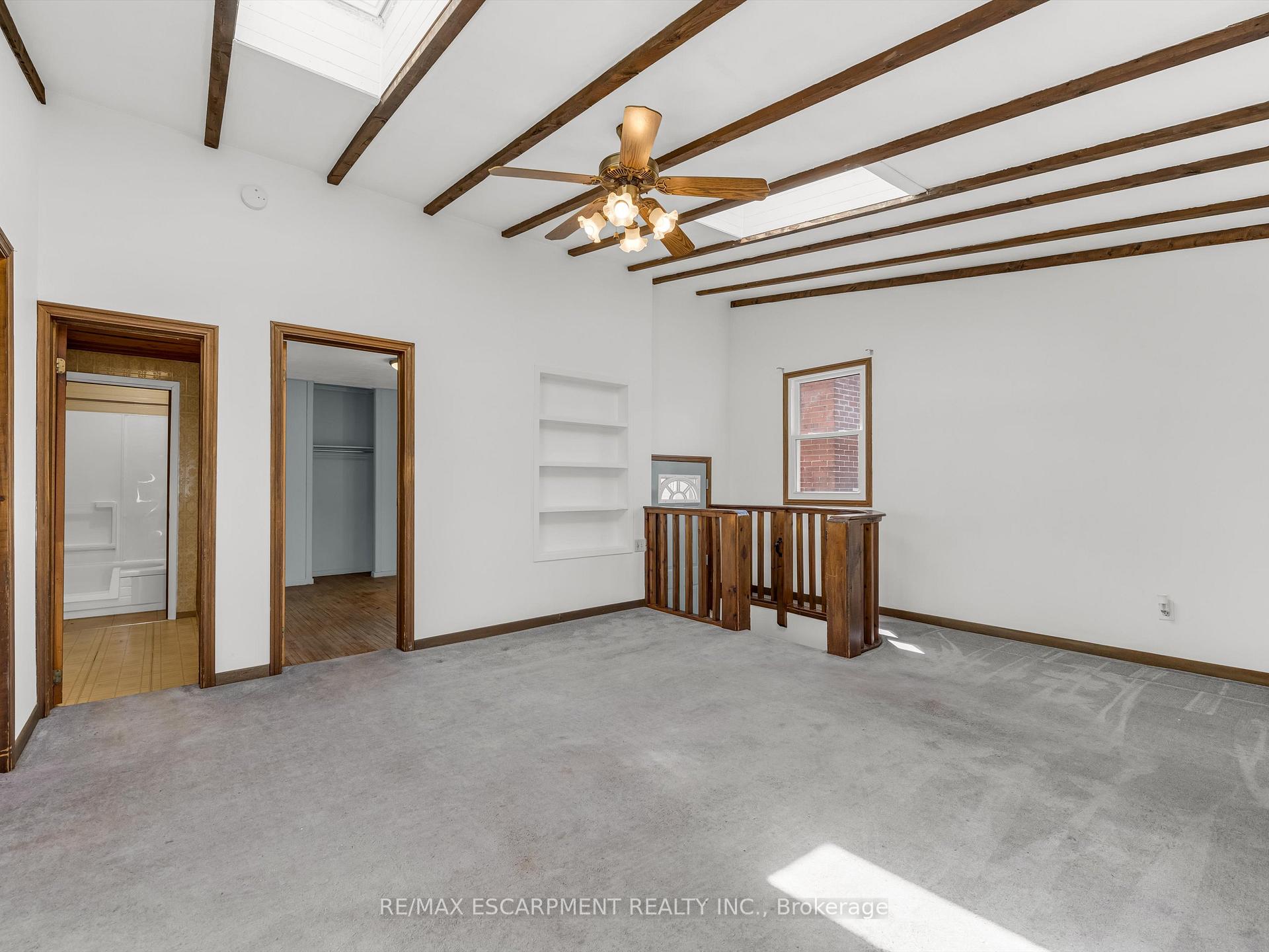Photo 8 of 265 Walter Avenue N, Hamilton, Normanhurst — HOMEH
