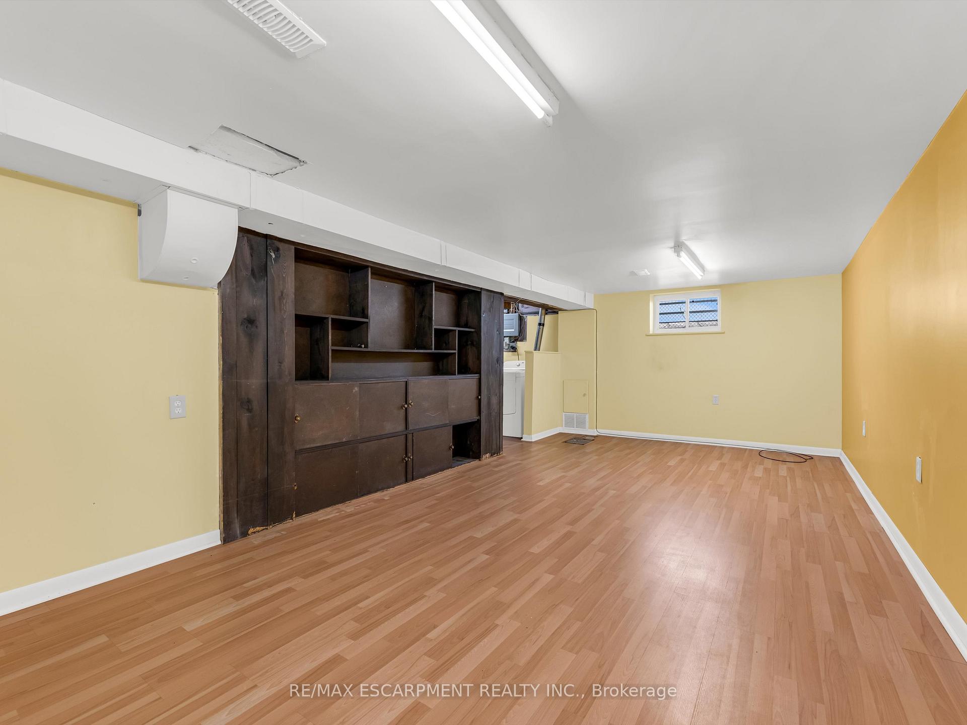 Photo 27 of 265 Walter Avenue N, Hamilton, Normanhurst — HOMEH