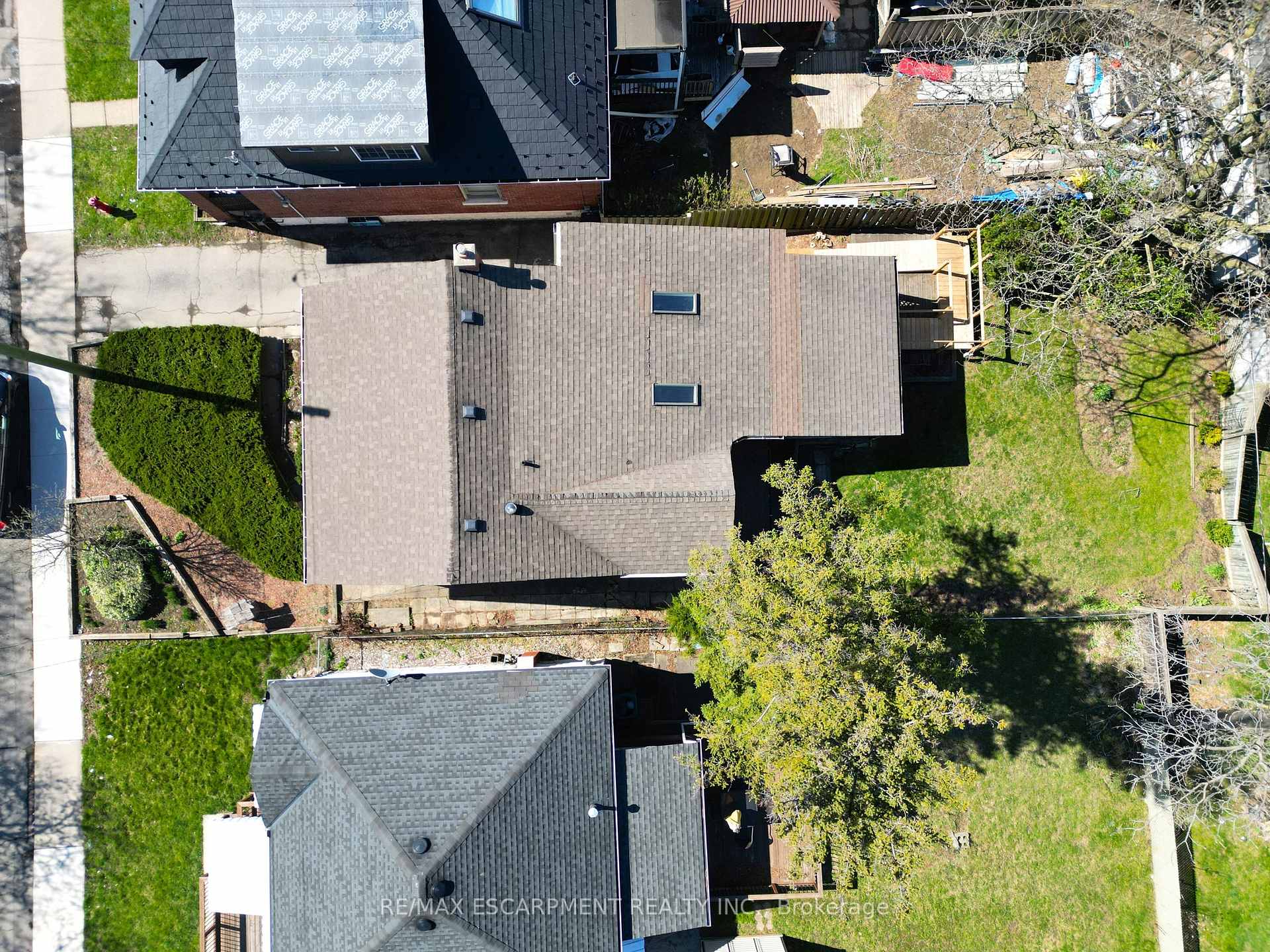 Photo 37 of 265 Walter Avenue N, Hamilton, Normanhurst — HOMEH