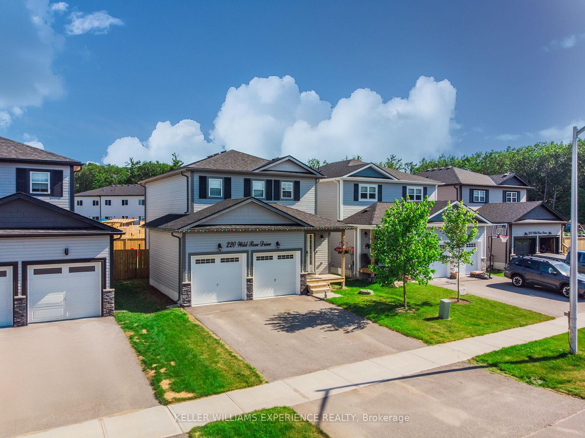 Photo 1 of 220 Wild Rose Drive, Gravenhurst, Muskoka (S) — HOMEH