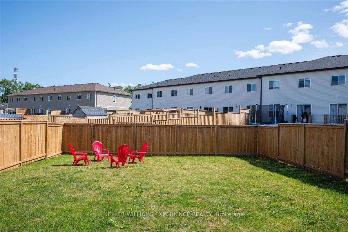 Photo 7 of 220 Wild Rose Drive, Gravenhurst, Muskoka (S) — HOMEH