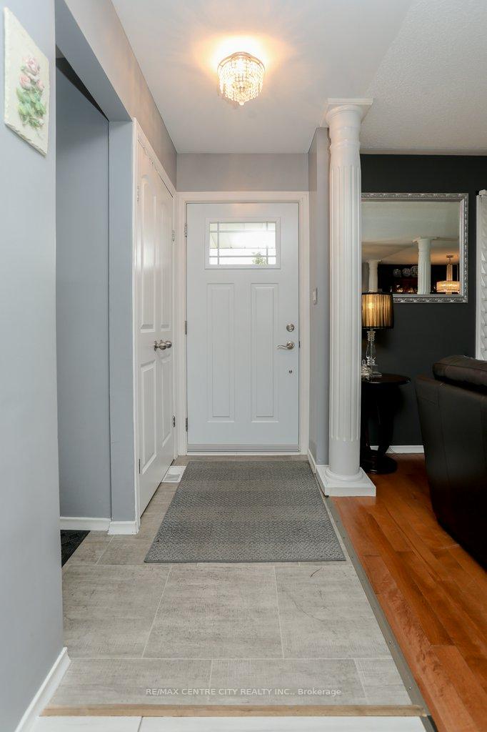 Photo 7 of 68 Sinclair Avenue, St. Thomas — HOMEH