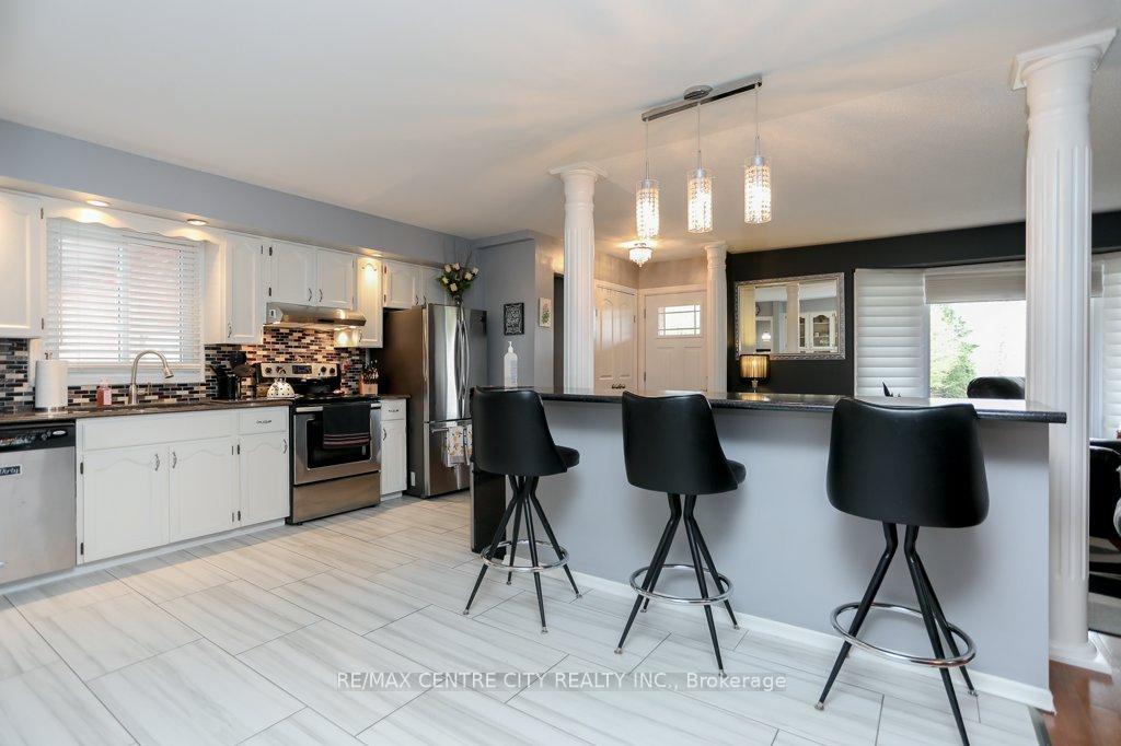 Photo 15 of 68 Sinclair Avenue, St. Thomas — HOMEH