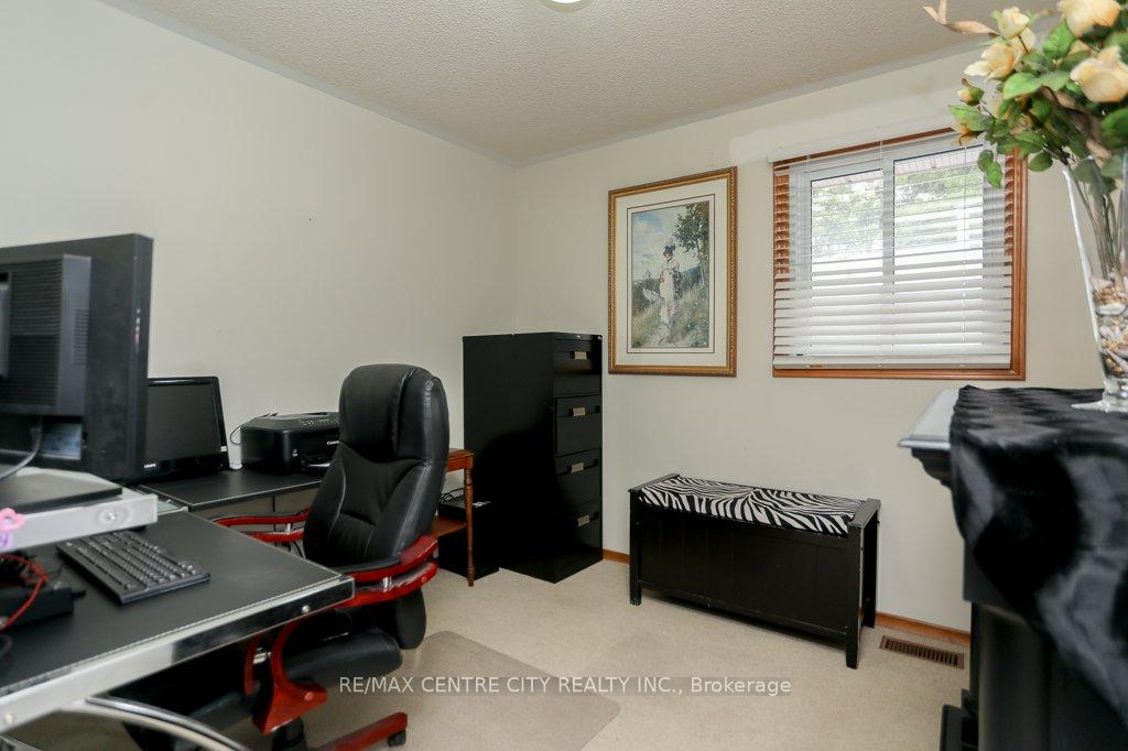 Photo 22 of 68 Sinclair Avenue, St. Thomas — HOMEH
