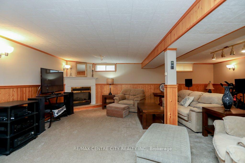 Photo 31 of 68 Sinclair Avenue, St. Thomas — HOMEH
