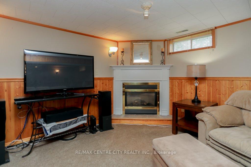 Photo 32 of 68 Sinclair Avenue, St. Thomas — HOMEH