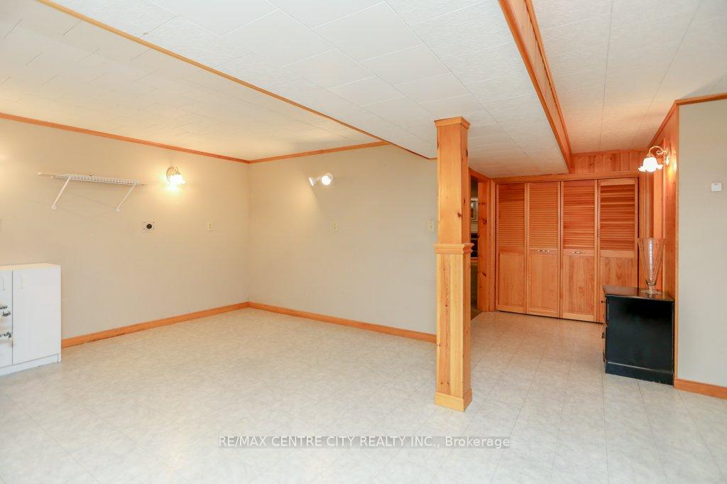 Photo 35 of 68 Sinclair Avenue, St. Thomas — HOMEH