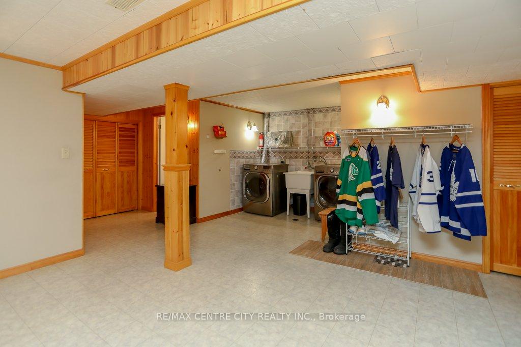 Photo 37 of 68 Sinclair Avenue, St. Thomas — HOMEH