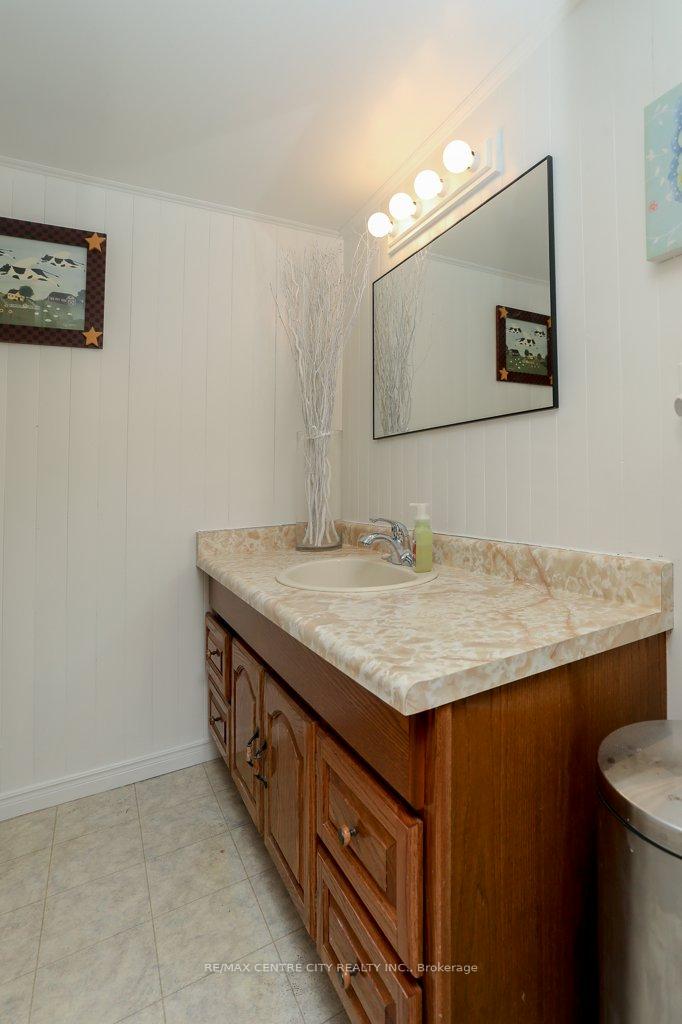 Photo 39 of 68 Sinclair Avenue, St. Thomas — HOMEH