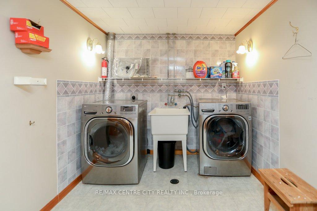 Photo 40 of 68 Sinclair Avenue, St. Thomas — HOMEH