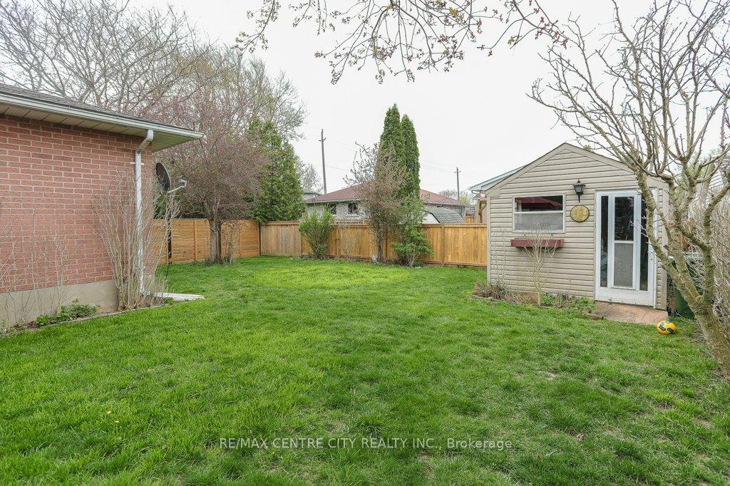 Photo 43 of 68 Sinclair Avenue, St. Thomas — HOMEH