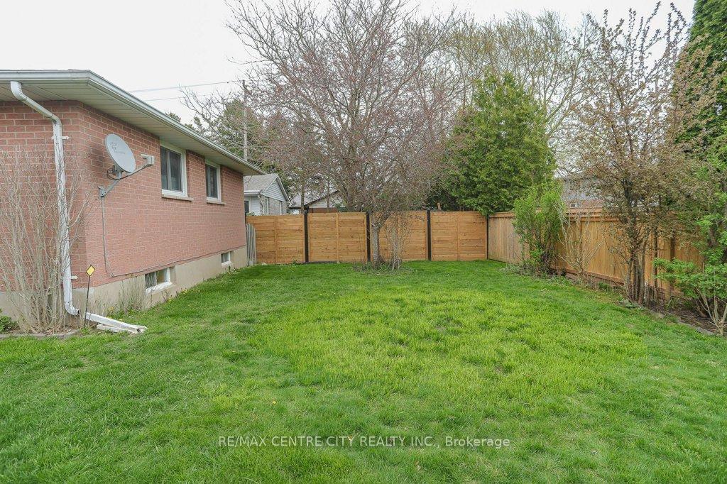 Photo 44 of 68 Sinclair Avenue, St. Thomas — HOMEH