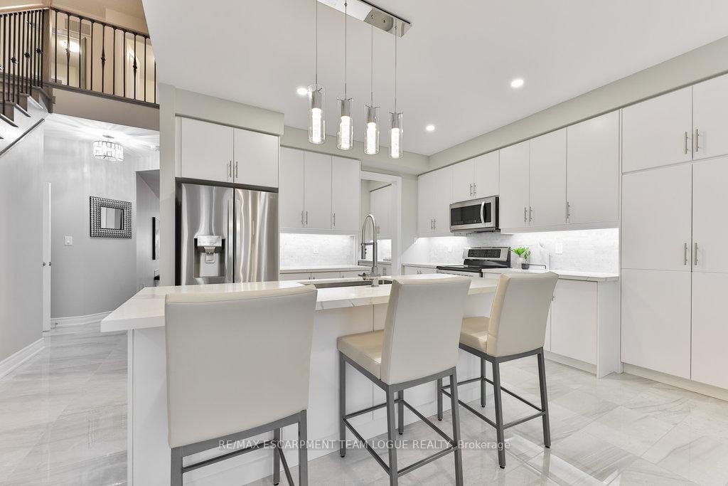 Photo 6 of 11 Mill Stone Terrace, Hamilton, Waterdown — HOMEH