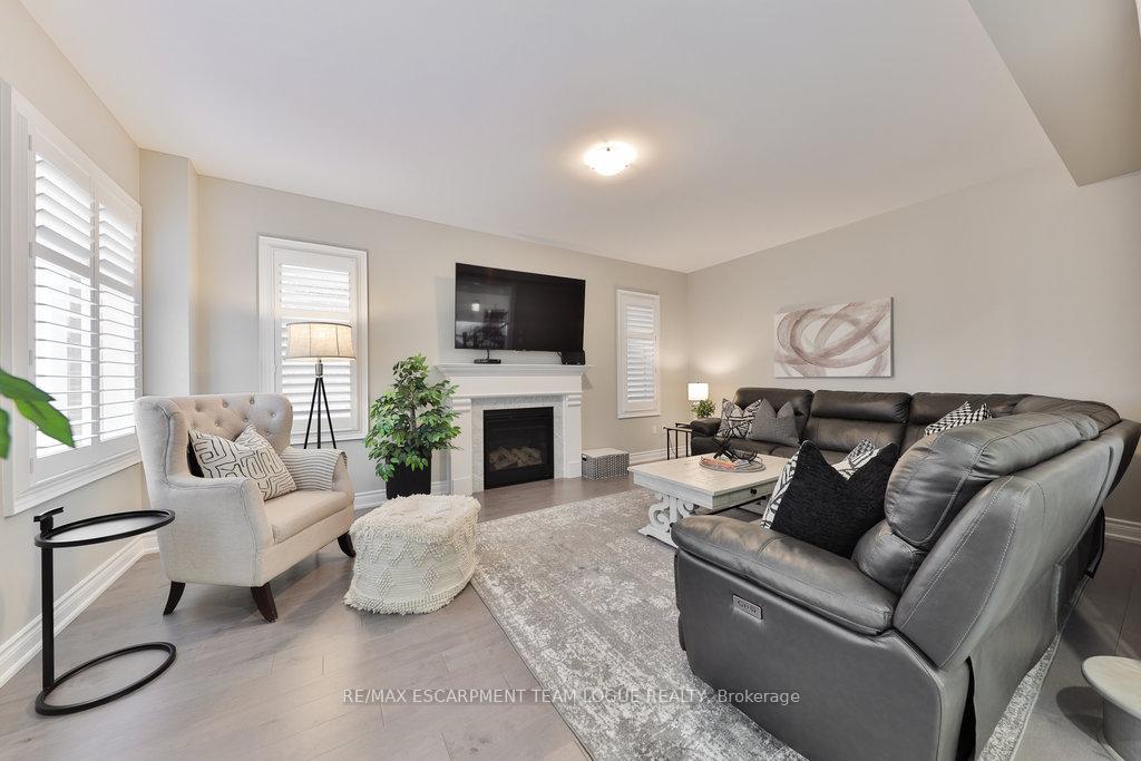 Photo 16 of 11 Mill Stone Terrace, Hamilton, Waterdown — HOMEH