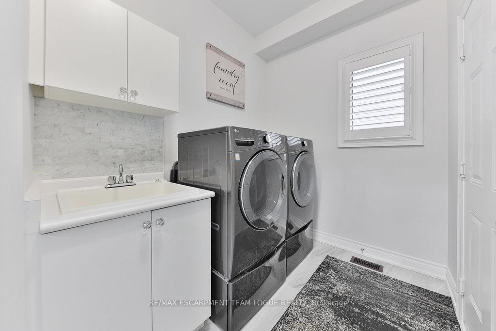 Photo 19 of 11 Mill Stone Terrace, Hamilton, Waterdown — HOMEH