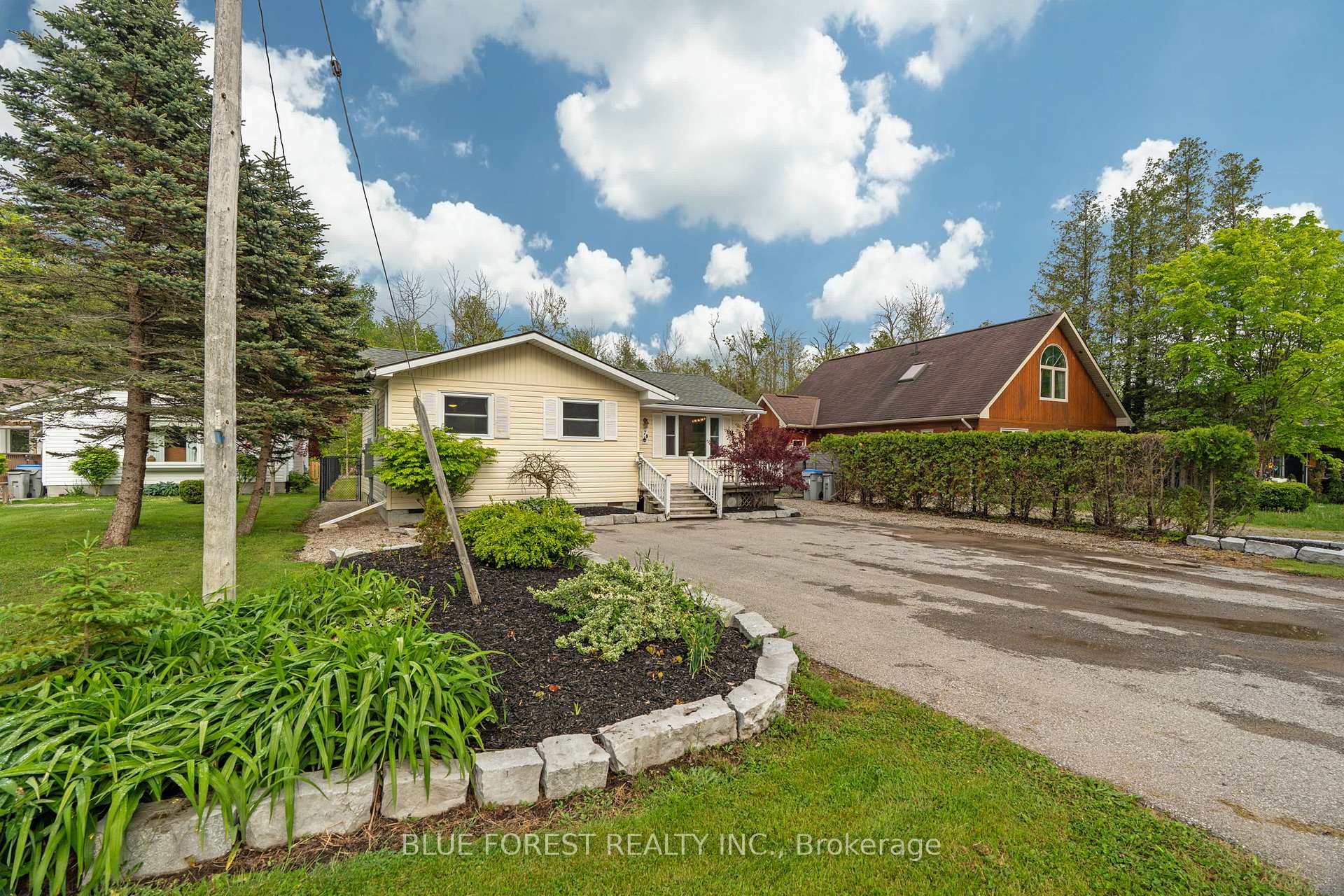 Photo 1 of 7 Andrew Crescent, Goderich, Goderich (Town) — HOMEH