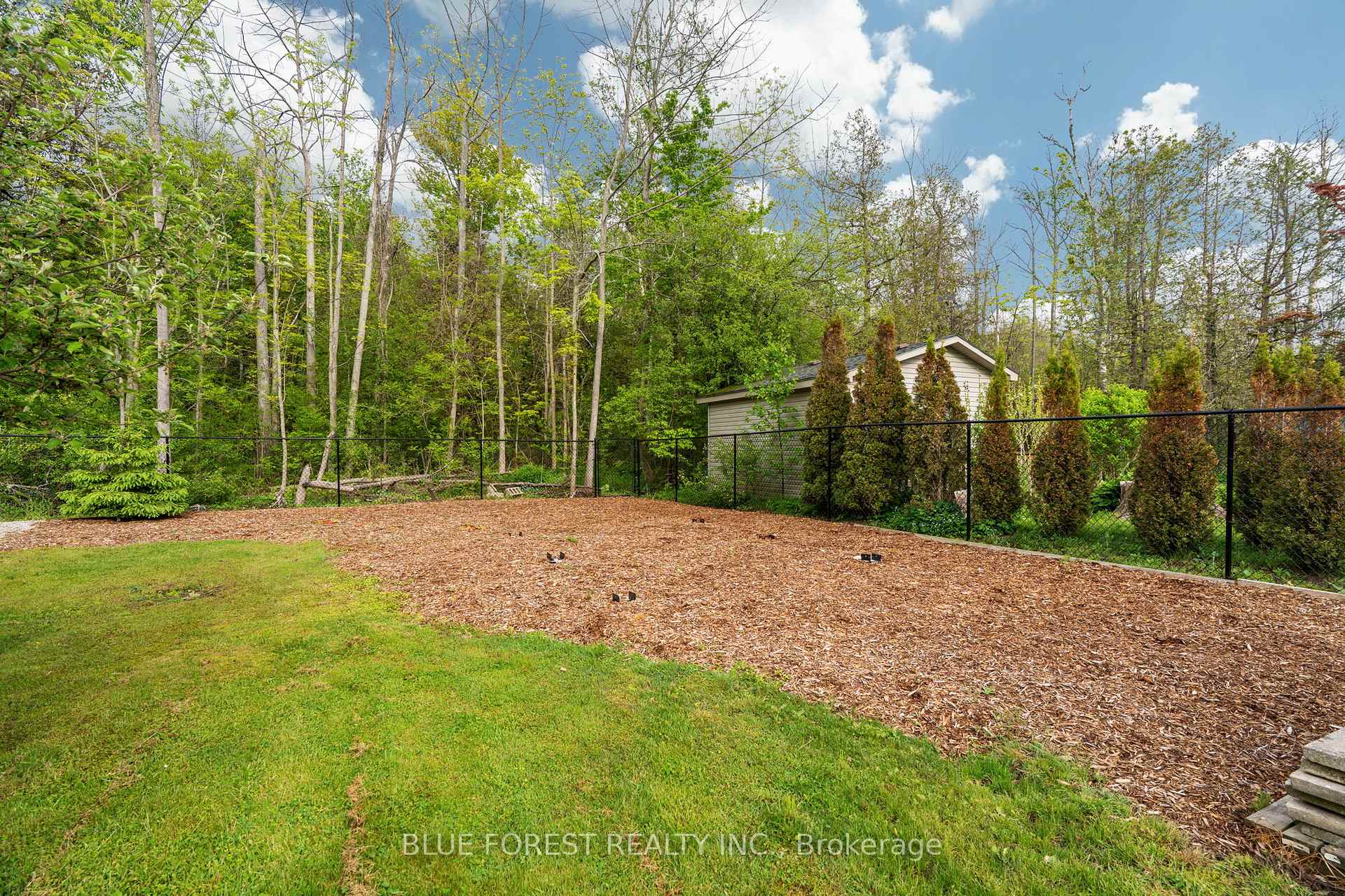 Photo 42 of 7 Andrew Crescent, Goderich, Goderich (Town) — HOMEH