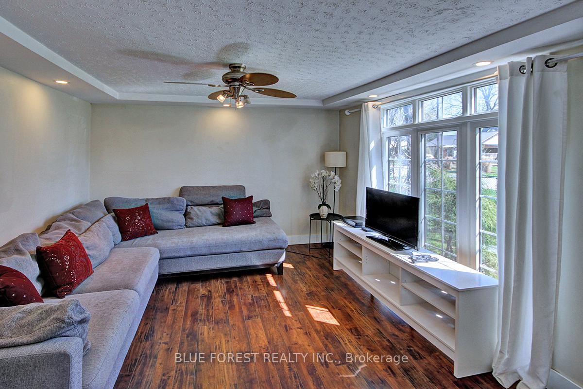 Photo 9 of 9 Henry Street, St. Thomas — HOMEH