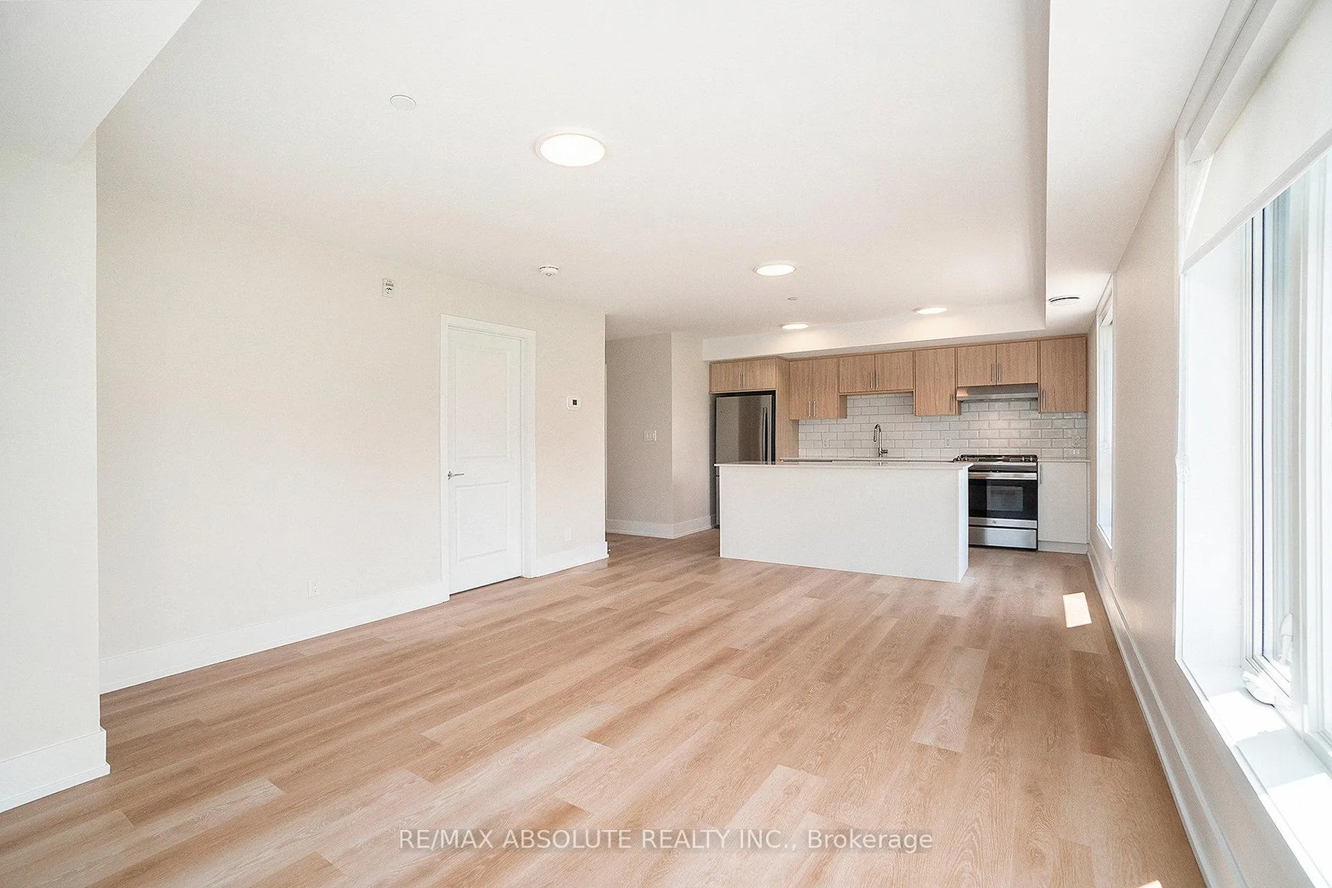 Photo 2 of Unit 112, 12 Thomas Street NE, Arnprior — HOMEH