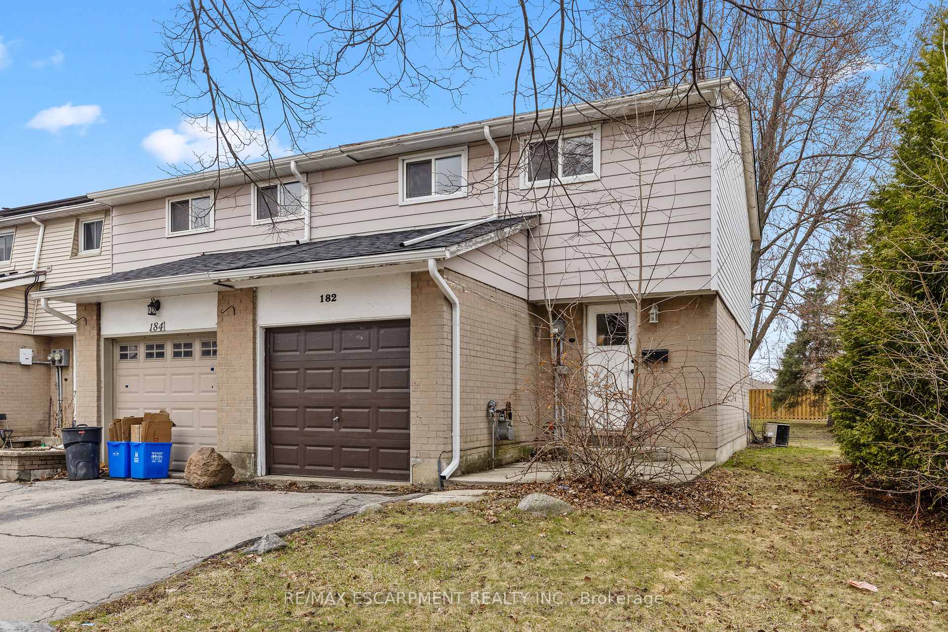 Photo 4 of 182 Golden Orchard Drive, Hamilton, Gourley — HOMEH