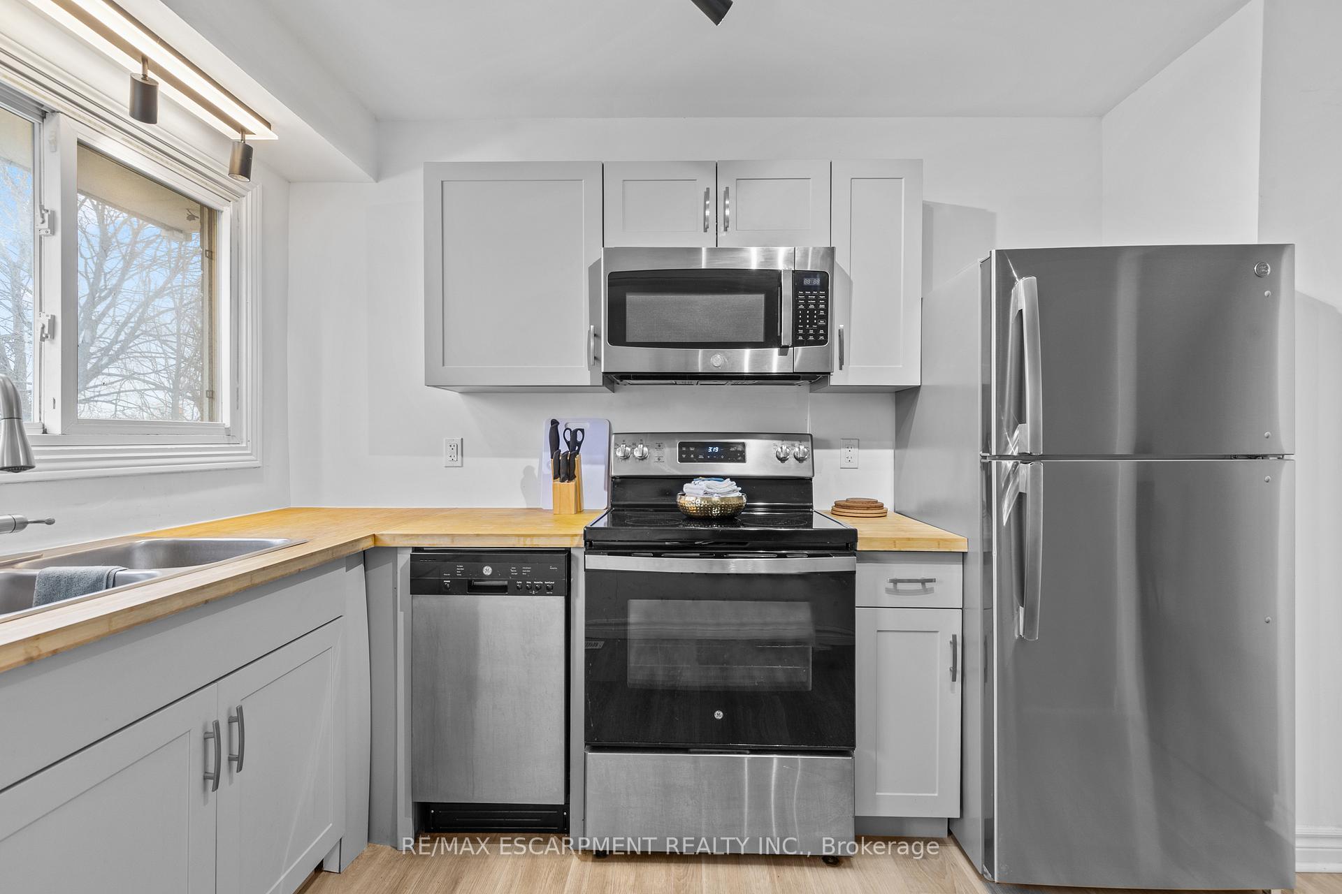 Photo 28 of 182 Golden Orchard Drive, Hamilton, Gourley — HOMEH