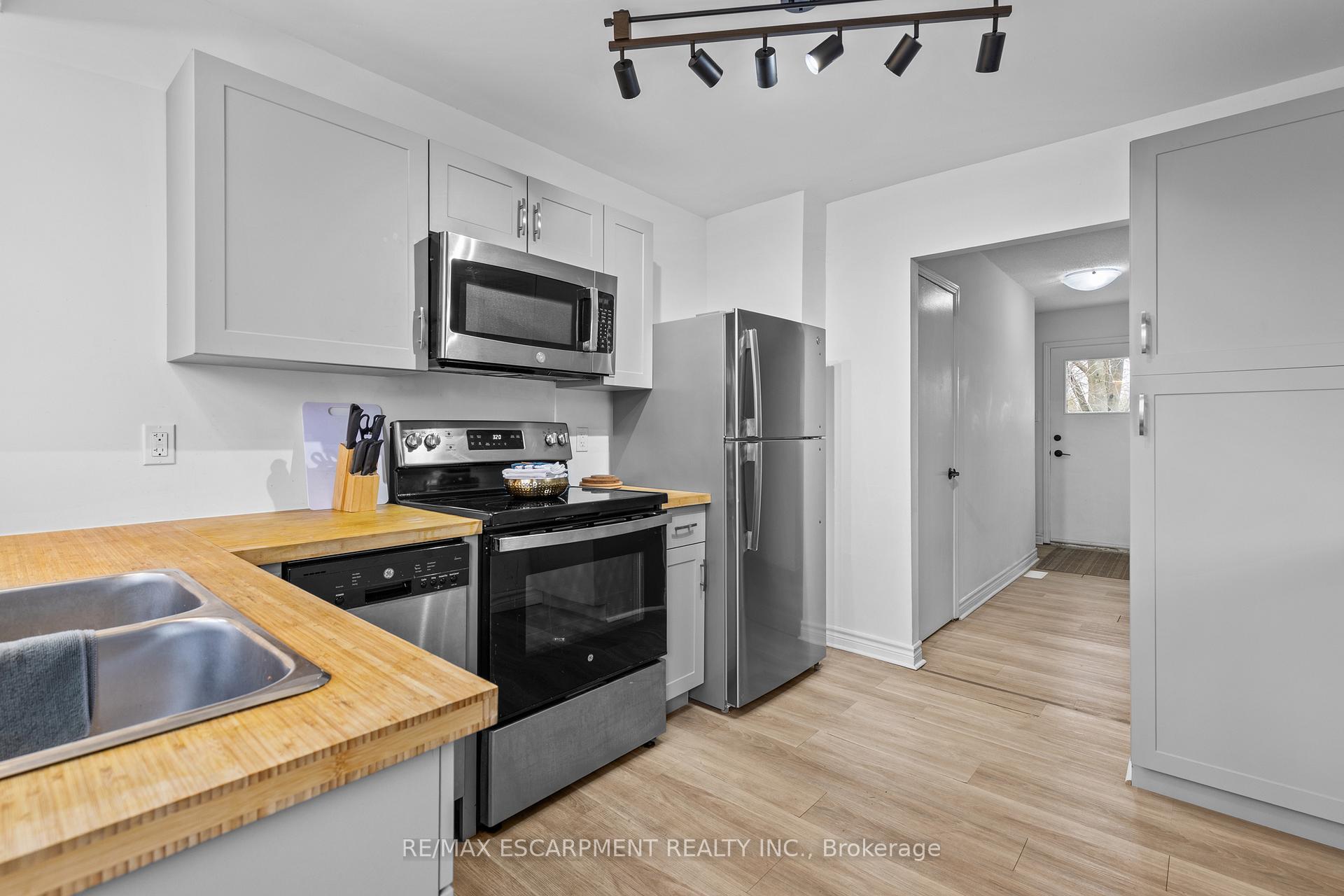 Photo 29 of 182 Golden Orchard Drive, Hamilton, Gourley — HOMEH