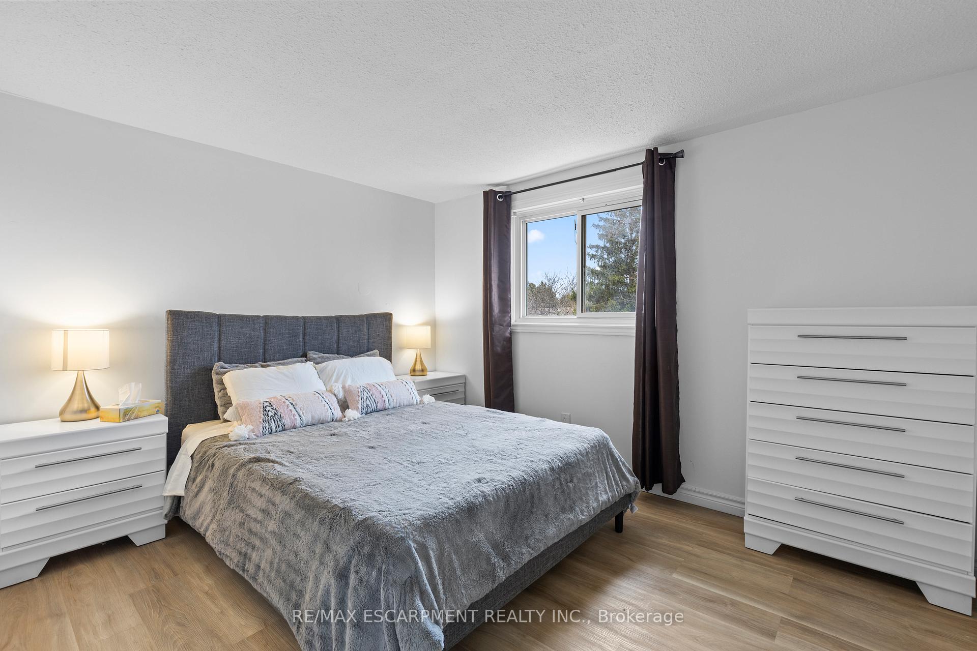 Photo 33 of 182 Golden Orchard Drive, Hamilton, Gourley — HOMEH