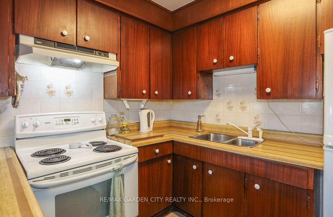 Photo 7 of 310 East 27th Street, Hamilton, Eastmount — HOMEH