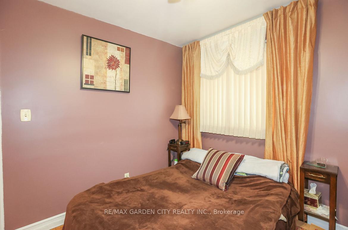 Photo 11 of 310 East 27th Street, Hamilton, Eastmount — HOMEH