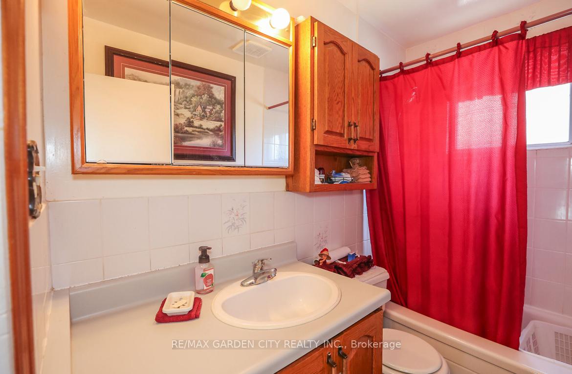Photo 14 of 310 East 27th Street, Hamilton, Eastmount — HOMEH