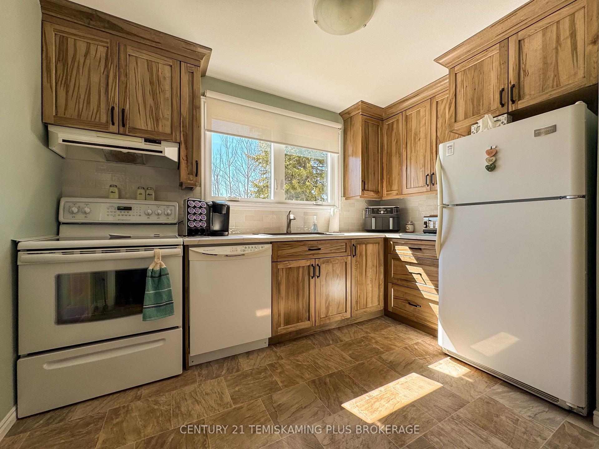 Photo 7 of 274 Birch Drive, Temiskaming Shores, New Liskeard — HOMEH