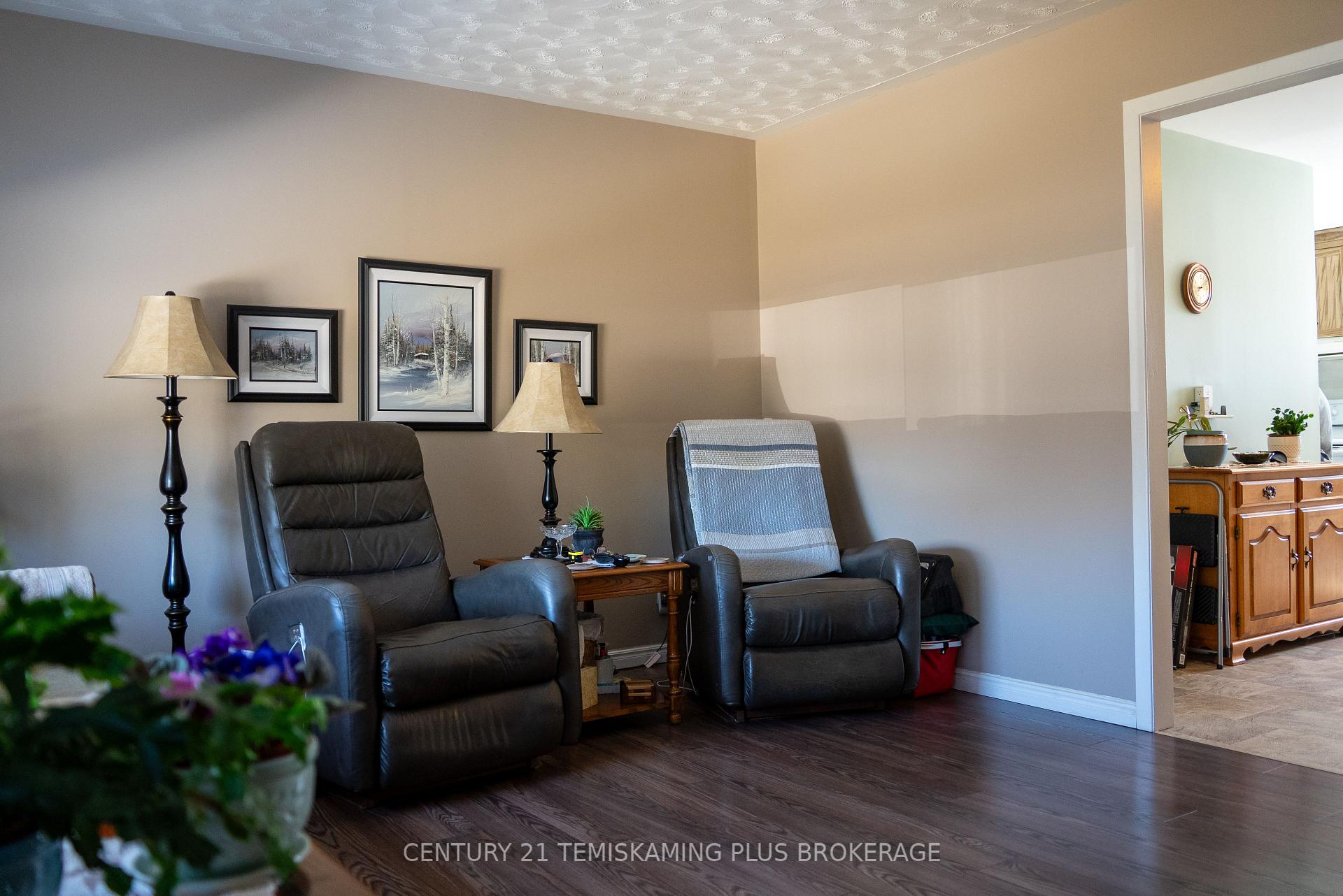 Photo 10 of 274 Birch Drive, Temiskaming Shores, New Liskeard — HOMEH