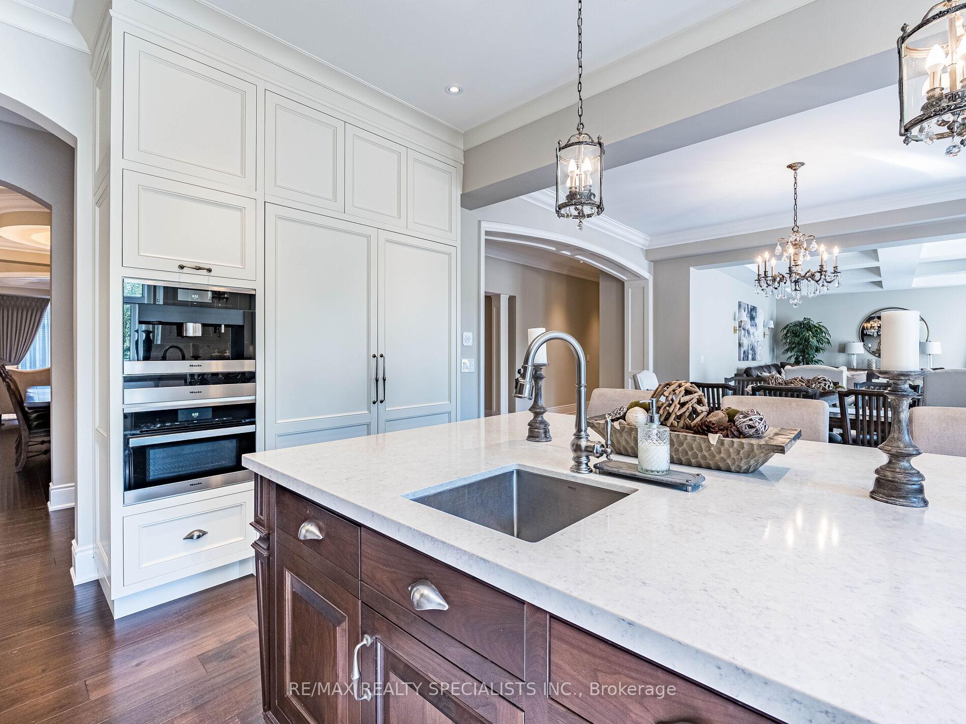Photo 10 of 41 Burlwood Road, Brampton, Vales of Castlemore — HOMEH
