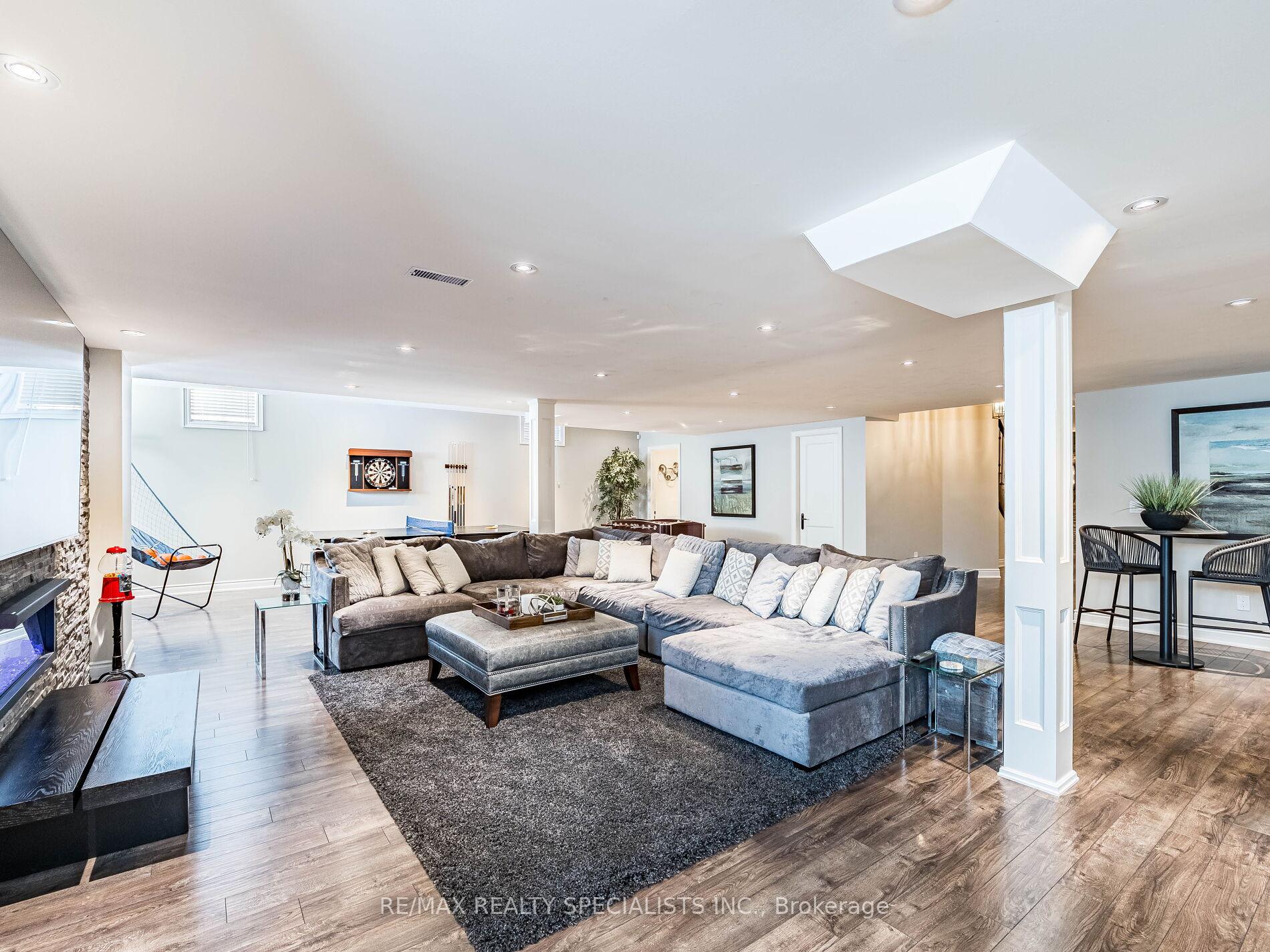 Photo 40 of 41 Burlwood Road, Brampton, Vales of Castlemore — HOMEH