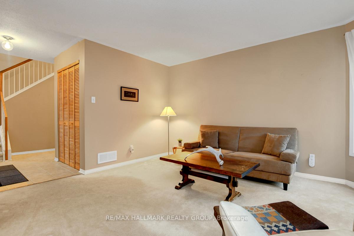 Photo 10 of 50 Appledale Drive, Ottawa, Barrhaven - Longfields — HOMEH