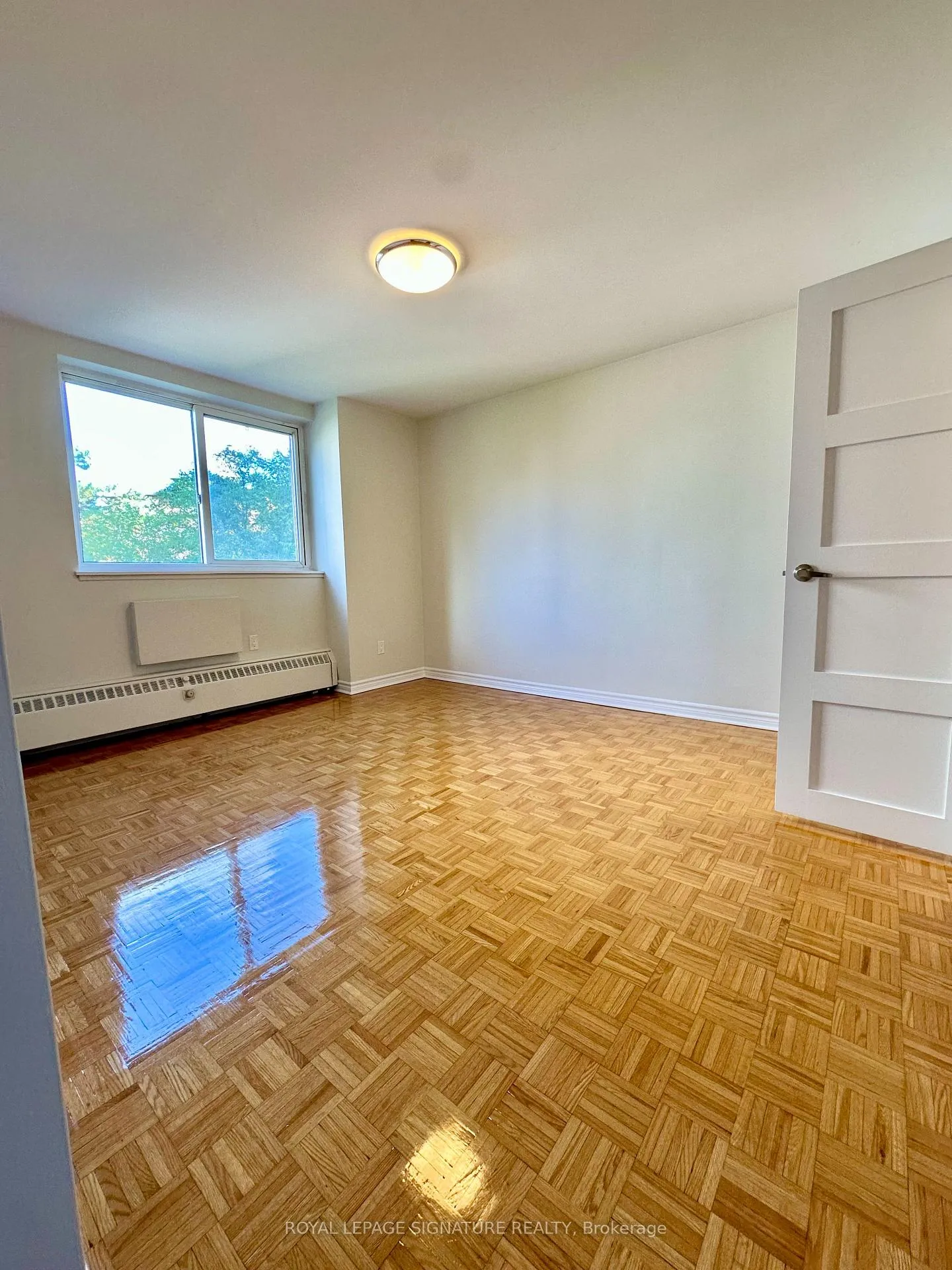 Photo 9 of Unit 414, 10 Shallmar Boulevard, Toronto, Forest Hill North — HOMEH