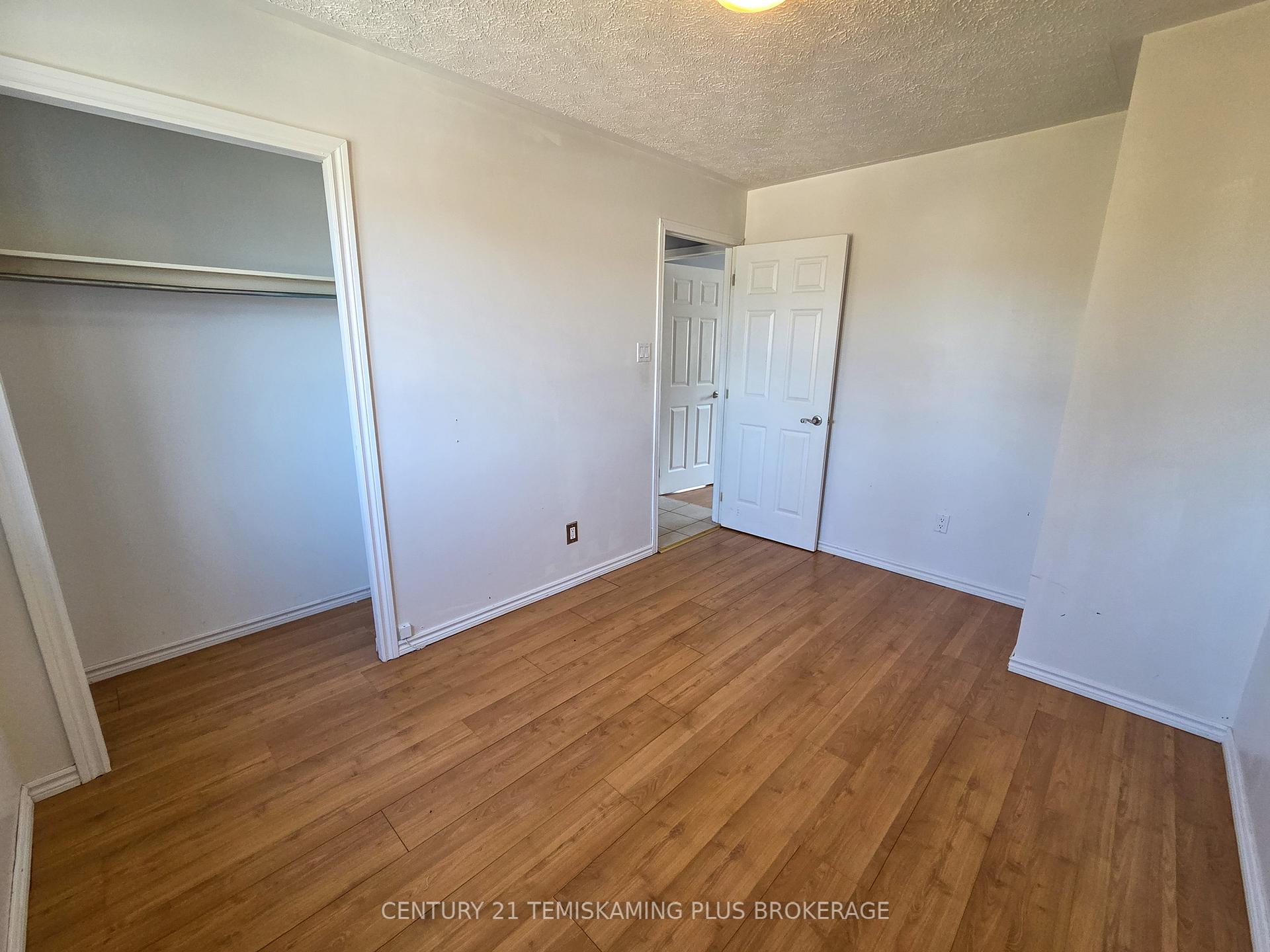 Photo 15 of 106 Cross Lake Road E, Temiskaming Shores, Haileybury — HOMEH