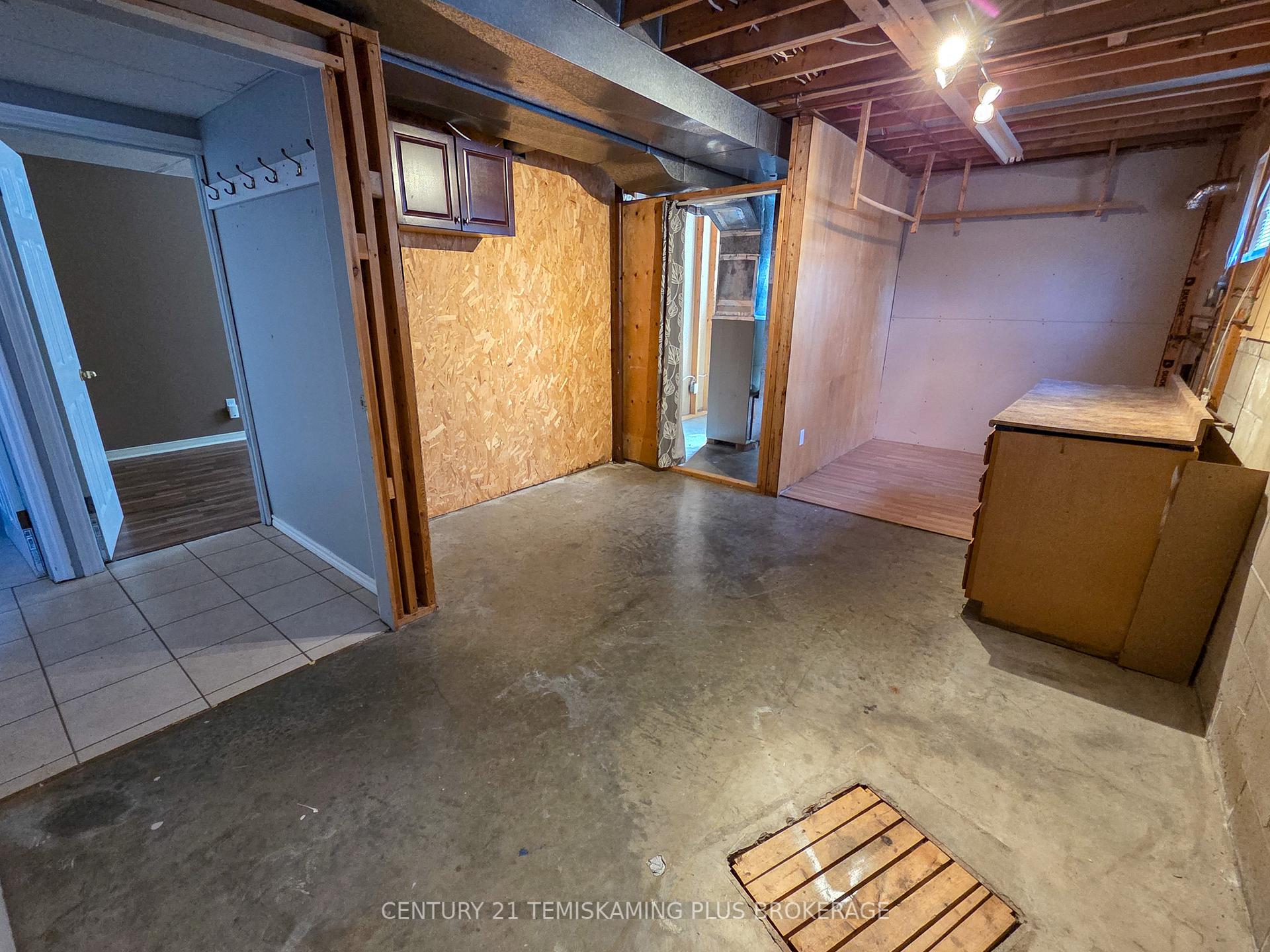 Photo 27 of 106 Cross Lake Road E, Temiskaming Shores, Haileybury — HOMEH