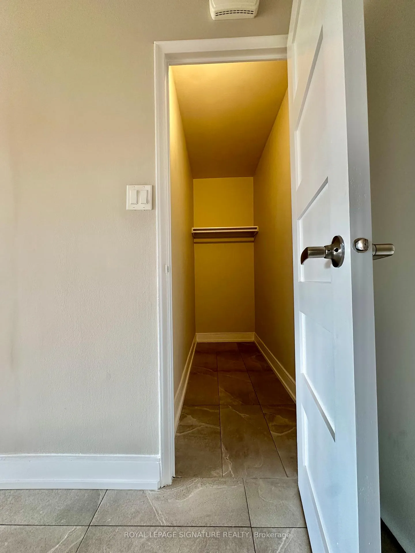 Photo 13 of Unit 501, 10 Shallmar Boulevard, Toronto, Forest Hill North — HOMEH